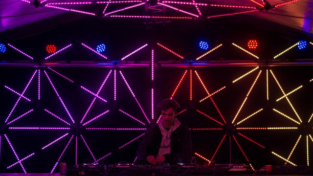 Tech Doe dag Oosterhout : Lichtkunstenaars van Illumative